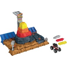 Hot Wheels Monster Trucks Arena World Main Event: Bone Shaker’s Ultimate Crush Yard, Rennbahn(inkl. 4 Spielzeugautos)