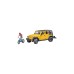 bruder Jeep Wrangler Rubicon Unlimited, Modellfahrzeug(gelb/schwarz, Inkl. Mountainbike und Radfahrer)